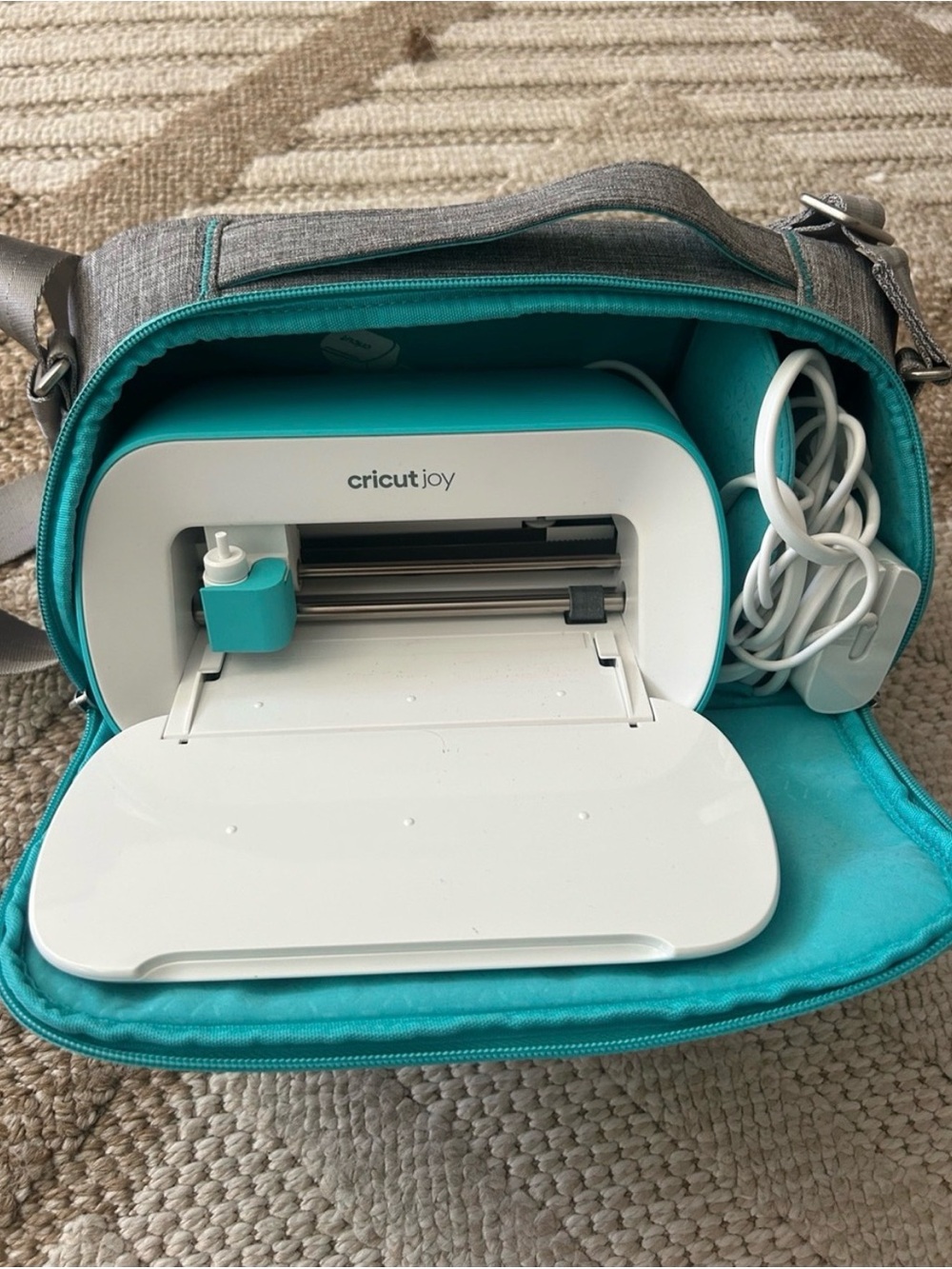 Cricut Joy Machine, Teal and Gray Carry Case